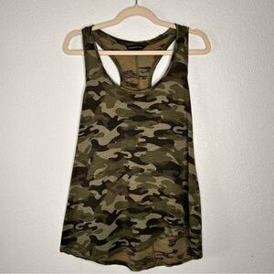 ROCK&REPUBLIC  Med. Women’s Camo Razorback Relaxed Tank. High/ Low Hem